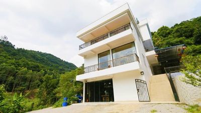 【月亮谷】7房13床、大泳池‍♀️、花园温泉♨️、无限时KTV包厢、明火烧烤、麻将、桌球、乒乓球