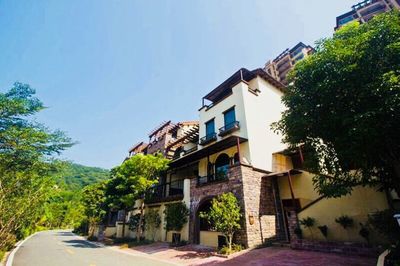 H3-0701富力养生谷欧式温泉双拼别墅8房15床 KTⅤ·WlFl·麻将·精致园林花园，台球